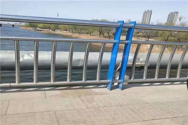 不銹鋼防撞護欄