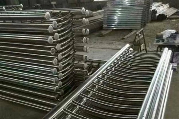 不銹鋼復(fù)合管欄桿